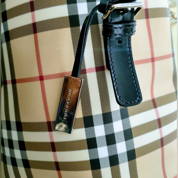 💥Offers Welcome💥 💯 Authentic Burberry Nova Check Bucket Bag - Picture 3 of 15